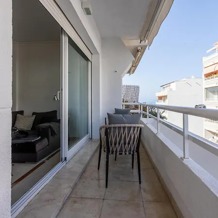 Two Bedrooms Avenida Del Mar